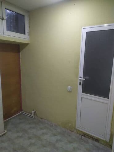 restoran kiraye: Sumqayit şəhər 1ci kvartal 70 m2. ofis işləri üçün icarəyə verilir — 3