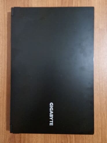 masa usdu kamputer: Intel Core i5, 16 GB, 15.6 " — 7