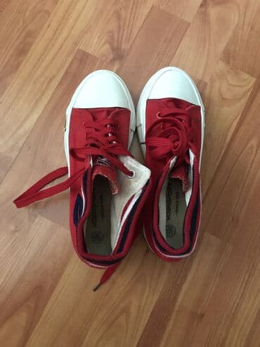 женские красные кеды: Krossovka ve ketlər — 2