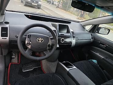 bmw e 39: Toyota Prius (2-ci nəsil) hibrid hetçbek - Rəng: qırmızı - Kuzov: 5 — 3