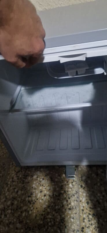 Plitələr və bişirmə panelləri: Mini Rokos Soyuducu Satılır, rəng - Boz — 2