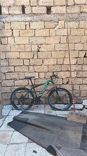 velosiped 24: - Dağ/şosse tipli velosiped - Rəng: qara-yaşıl aksentlərlə - Çərçivə — 1