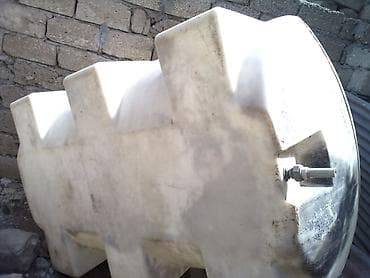 10 tonluq su çəni: Bak, Plastik, 1500 l, İşlənmiş, Ödənişli çatdırılma — 2