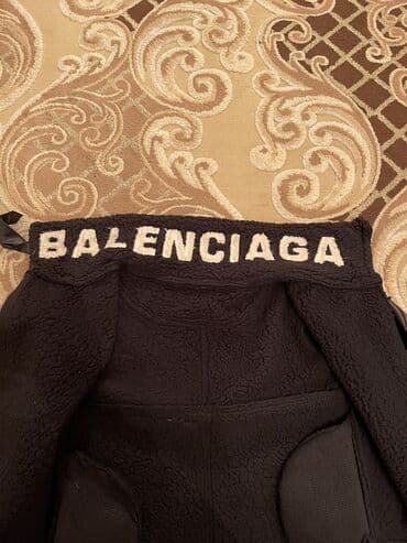 pencekler qadin ucun: Üstü suni deri içi cox isti Balenciaga kurtkası AKlass yaxwı — 2