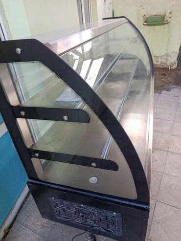 Dərin dondurucular: Şüşəli soyuducu vitrini – vitrin tipli nümayiş soyuducusu - Ön tərəfi — 2