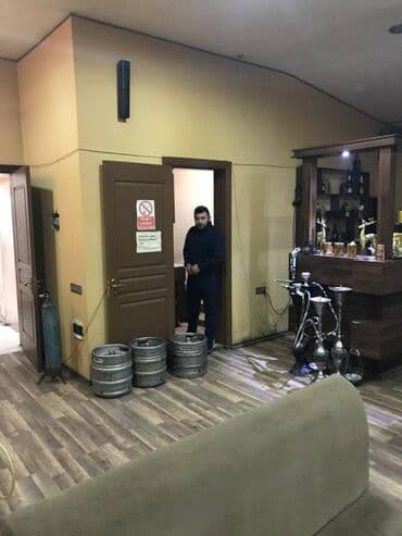 obyekt moyka satılır: Qarayev metrosu yaxınlığında 234 kv sənədi çıxarış olan 2 mərtəbəli — 17