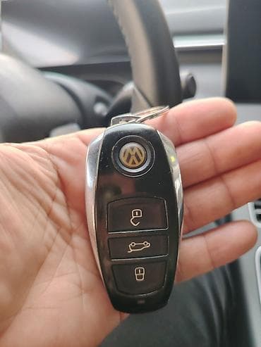 Salam volkswagen touareg 2011 original açarı