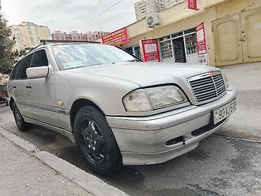 mercedes emel: Mercedes-Benz C-Class: 2.2 l | 2000 il Universal — 4