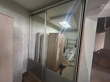 paltar qardirobu: 3 qapılı, Güzgülü, Bej, Taxta, Kupe, Düz dolab — 1