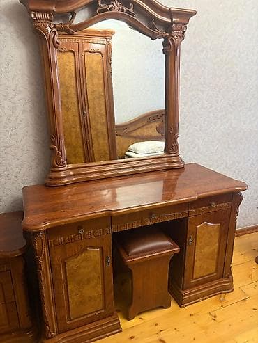 Klassik üslubda yataq otağı dəsti Komplekt: - İki nəfərlik çarpayı
