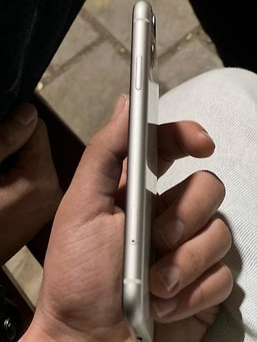 iphone 11 islemis: IPhone 11, 64 GB, Ağ, Face ID — 3