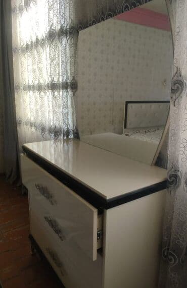 Комплекты диванов и кресел: Двуспальная кровать — 3