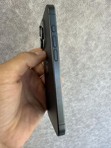 ucuz macbook pro: IPhone 15 Pro, 128 GB, Qara — 3