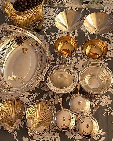 Столовые приборы: Gümüş süfrə aksessuarları dəsti Tərkib və xüsusiyyətlər: - Böyük — 1