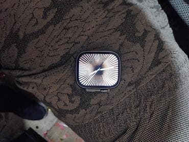 Apple Watch Ultra, model A297 (ekranda göstərilir). Kvadrat korpus — 6
