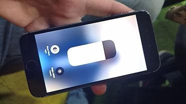 ıpone 13: IPhone 8, 64 GB, Black Titanium — 7