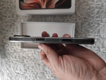 stolüstü komputer qiymetleri: SALAM Dubai Iphone 16 pro max satiram ideal vezytdedir işlenmir — 3
