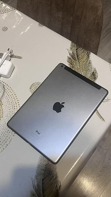 ipad pro 2021: Heç bir problemi yoxdur tep tezedi ela islenib ustunde orjinal — 9
