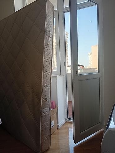 Iki neferlik matras satilir. Çarpayisi istikbaldan idi. Eni 1.80