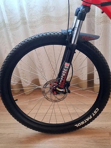 velosiped kameri: Salam. Velosioed tam sənədli velosipedir. 4 pistonlu tormuzları var — 4