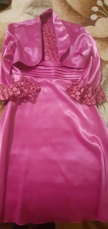 i̇talya istehsalı olan qadın şubaları: Qadın geyimləri dəsti 1) Narıncı-qırmızı naxışlı don - Üç dörddəbir — 3