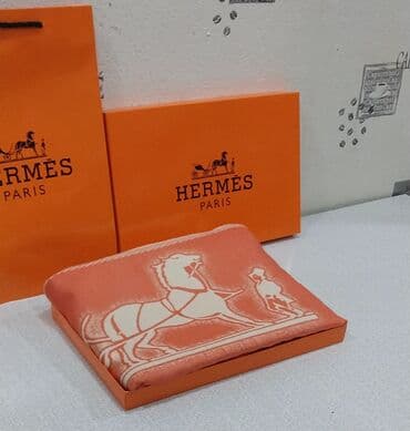 Hermes şərfi, xanımlar üçün, təzədir, keyfiyyətlidir. Model: Hermès