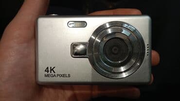 Kompakt rəqəmsal fotoaparat – gümüşü korpus Xüsusiyyətlər: - 4K Mega