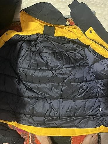 100 azn alınıb 2 ay işdenib M razmerdi qalındı tək problemi zamokğı