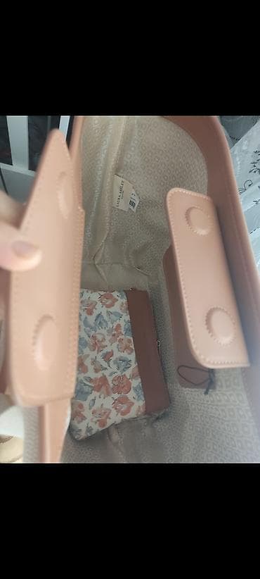 kepka modelleri: Laura Ashley qadın çantası – yay üslubunda geniş tote model etiket — 3
