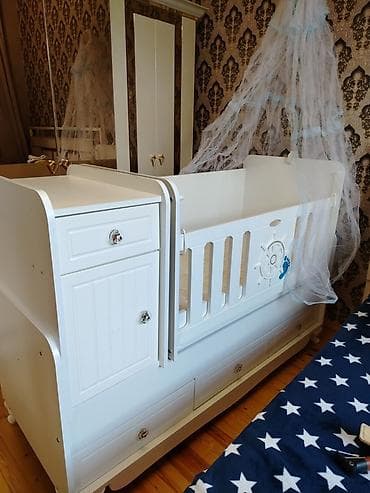 ucuz paltar dolabı: Oğlan və qız üçün, Dördbucaq, Beşik, Matras ilə, Yellənmə mexanizmsiz — 2