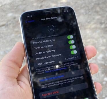 iphone 13 pro max qiymeti 2 ci el: IPhone 11, Белый, Face ID — 4