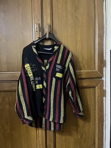 Qadınlar üçün zolaqlı kofta dəsti - Üst geyim: Qara əsaslı, sinə lalafo.az -da Qadınlar üçün zolaqlı kofta dəsti - Üst geyim: Qara əsaslı, sinə