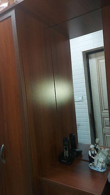 2el dolablar: İşlənmiş, 2 qapılı, Güzgülü, Qəhvəyi, Açılan, Düz dolab — 2
