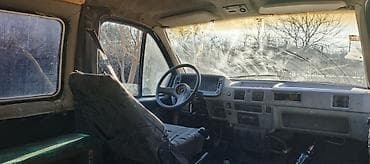 xezer lada priora: GAZ Gazelle tipli yaşıl mikroyük/miniven Xüsusiyyətlər: - Kuzov — 6