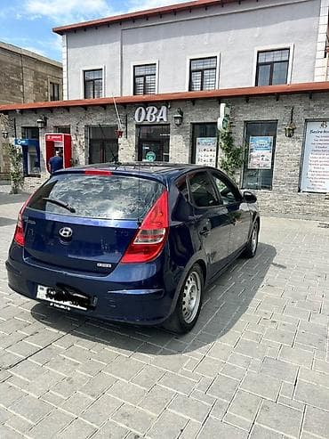 r15 disklər: Hyundai i30 hatchback - Kuzov: 5 qapılı hatchback - Rəng: tünd mavi - — 4