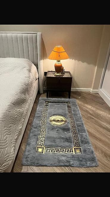 Yorğanlar, adyallar: Qızıl naxışlı yumşaq xalça - Dizayn: Ortasında dairəvi medalyon və — 10