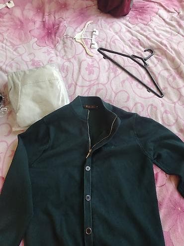 jordan jaket: Qaranlıq yaşıl rəngdə düyməli kardiqan - Üslub: Klassik kardiqan, ön — 1