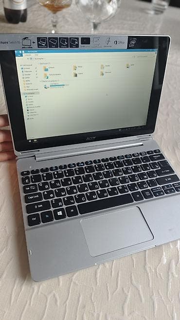 Acer: Acer Aspire Switch 10 – 2‑si‑1 planşet/noutbuk Xüsusiyyətlər: - 10.1 — 1