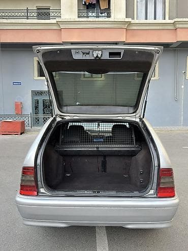 kreditde olan vitolar: Mercedes-Benz C-Class: 2.2 l | 2000 il Universal — 5