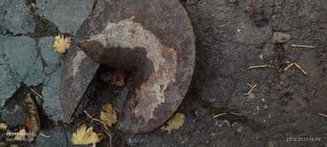 Ağac əkini və ya hasar dirəkləri üçün torpaq qazma ucu (burgü bıçağı)