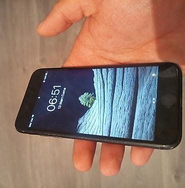 iphone x sumqayıt: IPhone 7, 32 GB, Qara, Barmaq izi — 2