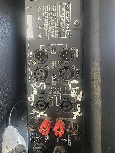 Meyas KV2500 professional güc gücləndiricisi.temirde olmayib yaxsi