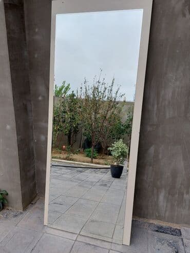 qız qalası şəkli: Güzgü Döşəmə üstü, Kvadrat — 1