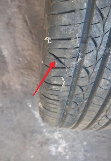 ucuz təkər satışı: Salam! Təkərin birində biraz partlamış yeri var. Ancaq həmin — 2