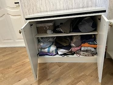 Ağ rəngdə, kompakt ikiqapılı dolab - Dizayn: Ağ korpus, ön panellərdə lalafo.az -da Ağ rəngdə, kompakt ikiqapılı dolab - Dizayn: Ağ korpus, ön panellərdə