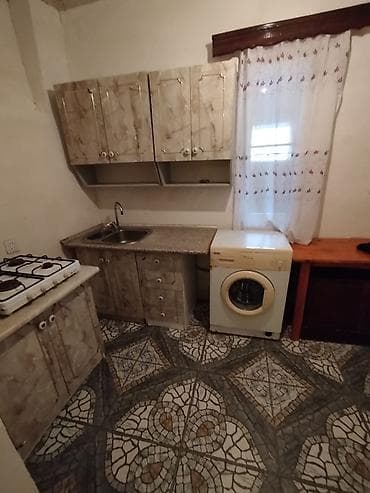 Kirayə otaqlar: Suraxanı ray. Bülbülə qəsəbəsində 3 otaqlı mənzil kirayə verilir, evin — 9