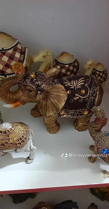 qedimi pullar: Suvenir.yenidir.basqa suvenirler de var.yazin vatsapda sekilleri — 1