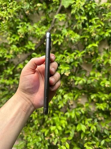 philips xenium 9@9d: IPhone 11, 64 GB, Qara — 3
