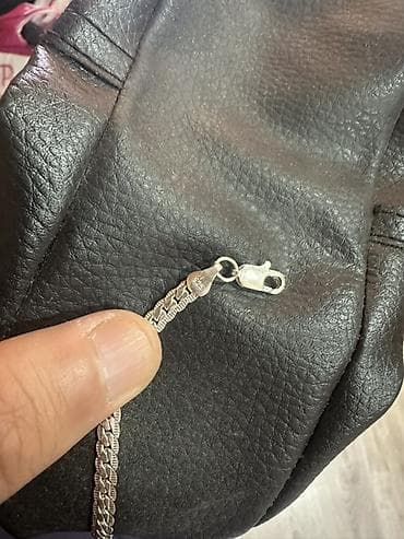 Boyunbağılar: Gümüş boyunbağı - Material: 925 əyar sterling gümüş (birləşdirici — 3