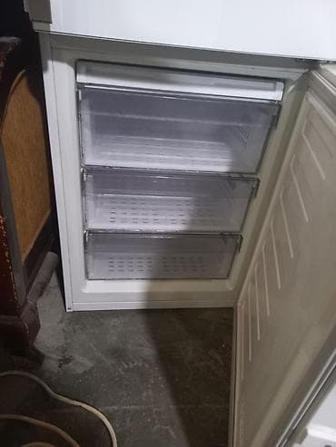 ev kamerası: 2 qapılı Arcelik Soyuducu Satılır, rəng - Ağ — 3